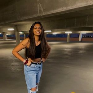 Meet your Posher, Anika